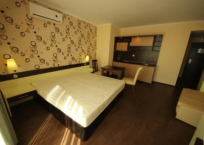 Menada In Grand Apartment *